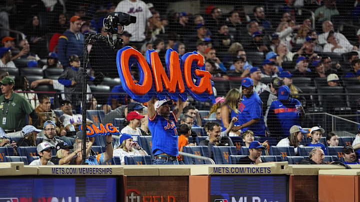 An OMG sign during a Phillies-Mets game.