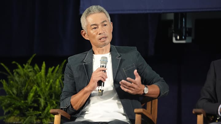 Ichiro Suzuki had 3,089 career hits in the major leagues.