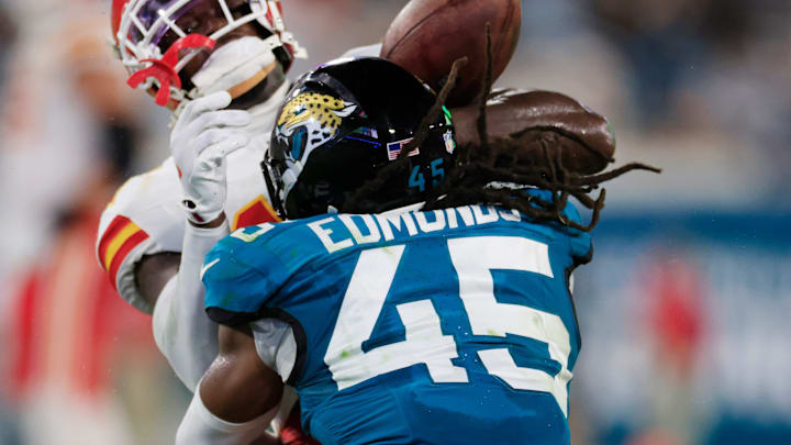 The Las Vegas Raiders are signing veteran safety Terrell Edmunds to a one-year deal. The Las Vegas Raiders are signing veteran safety Terrell Edmunds to a one-year deal.