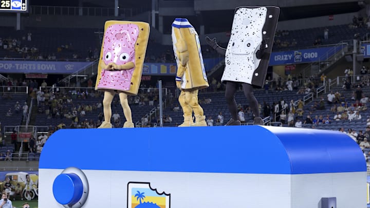 The Pop-Tarts mascots acknowledged the crowd before their execution following the Pop-Tarts Bowl.