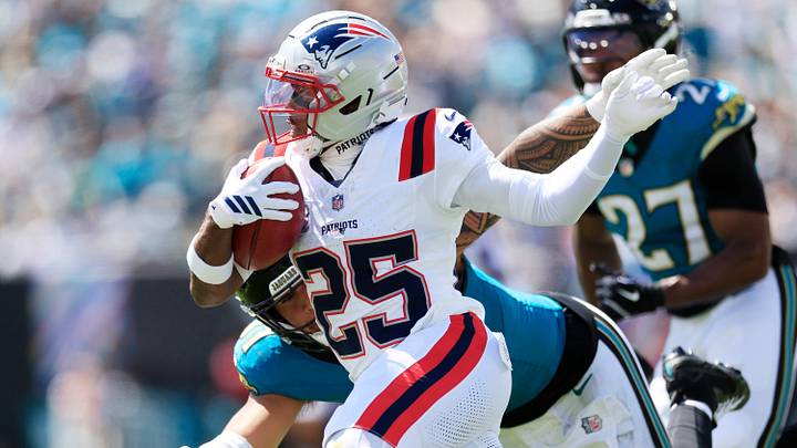 New England Patriots cornerback Marcus Jones (25)
