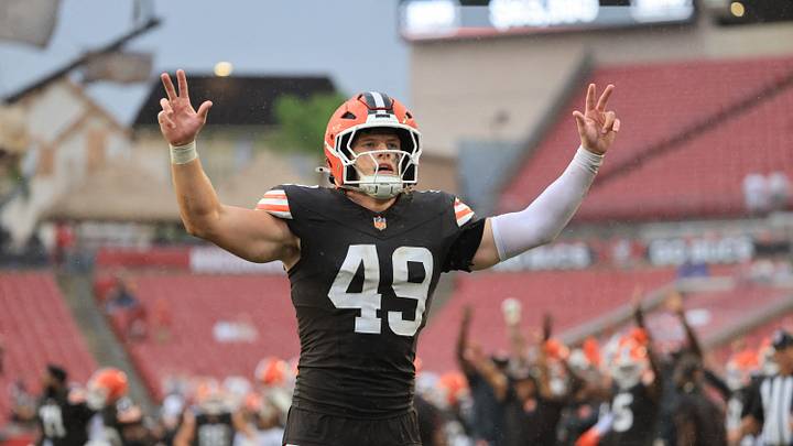 Sep 20, 2026; Tampa, Florida, USA; Cleveland Browns linebacker Carson Schwesinger (49) reacts after they beat the Tampa Bay Buccaneers during the second half at Raymond James Stadium. Mandatory Credit: Kim Klement Neitzel-Imagn Images Sep 20, 2026; Tampa, Florida, USA; Cleveland Browns linebacker Carson Schwesinger (49) reacts after they beat the Tampa Bay Buccaneers during the second half at Raymond James Stadium. Mandatory Credit: Kim Klement Neitzel-Imagn Images