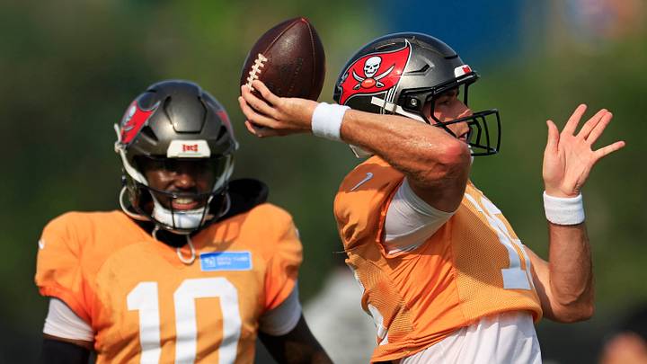 Tampa Bay Buccaneers quarterback Connor Bazelak (16) throws the ball as quarterback Jalon Daniels (10) looks on Tampa Bay Buccaneers quarterback Connor Bazelak (16) throws the ball as quarterback Jalon Daniels (10) looks on