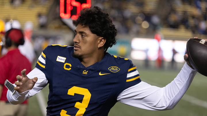 Cal quarterback Jaron-Keawe Sagapolutele Cal quarterback Jaron-Keawe Sagapolutele