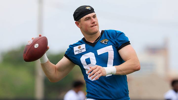 Jacksonville Jaguars tight end Nate Boerkircher (87) catches a pass during rookie minicamp at the Miller Electric Center, Saturday, May 9, 2026 in Jacksonville, Fla. Today was the second of a three day camp concluding Sunday. Jacksonville Jaguars tight end Nate Boerkircher (87) catches a pass during rookie minicamp at the Miller Electric Center, Saturday, May 9, 2026 in Jacksonville, Fla. Today was the second of a three day camp concluding Sunday.