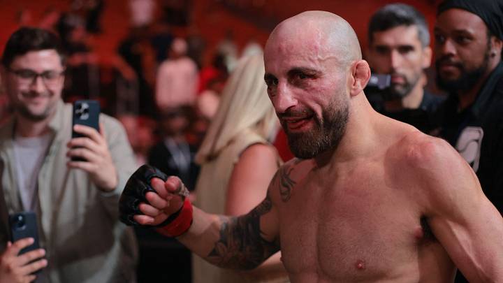 Apr 12, 2025; Miami, Florida, UNITED STATES; Alexander Volkanovski (red gloves) reacts after defeating Diego Lopes (not pictured) during UFC 314 at Kaseya Center. Mandatory Credit: Sam Navarro-Imagn Images Apr 12, 2025; Miami, Florida, UNITED STATES; Alexander Volkanovski (red gloves) reacts after defeating Diego Lopes (not pictured) during UFC 314 at Kaseya Center. Mandatory Credit: Sam Navarro-Imagn Images