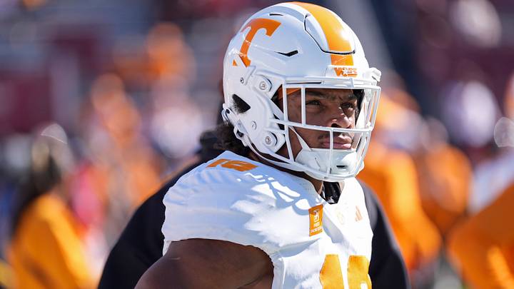 Oct 24, 2026; Columbia, South Carolina, USA; Tennessee Volunteers running back DeSean Bishop (18) during the first half against the South Carolina Gamecocks at Williams-Brice Stadium. Mandatory Credit: Jim Dedmon-Imagn Images Oct 24, 2026; Columbia, South Carolina, USA; Tennessee Volunteers running back DeSean Bishop (18) during the first half against the South Carolina Gamecocks at Williams-Brice Stadium. Mandatory Credit: Jim Dedmon-Imagn Images