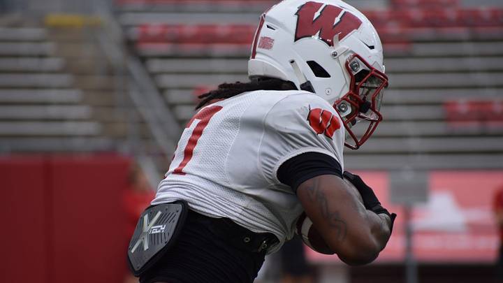 Wisconsin TE Nizyi Davis. 