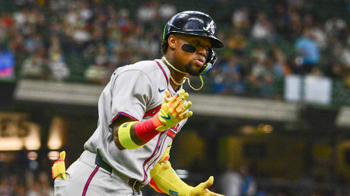 Atlanta Braves right fielder Ronald Acuña 