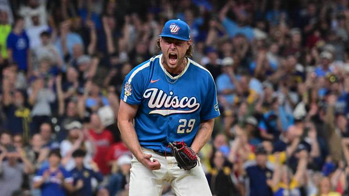 Aug 21, 2026; Milwaukee, Wisconsin, USA; Milwaukee Brewers pitcher Trevor Megill (29) reacts after picking up a save against the Atlanta Braves at American Family Field. Mandatory Credit: Benny Sieu-Imagn Images Aug 21, 2026; Milwaukee, Wisconsin, USA; Milwaukee Brewers pitcher Trevor Megill (29) reacts after picking up a save against the Atlanta Braves at American Family Field. Mandatory Credit: Benny Sieu-Imagn Images