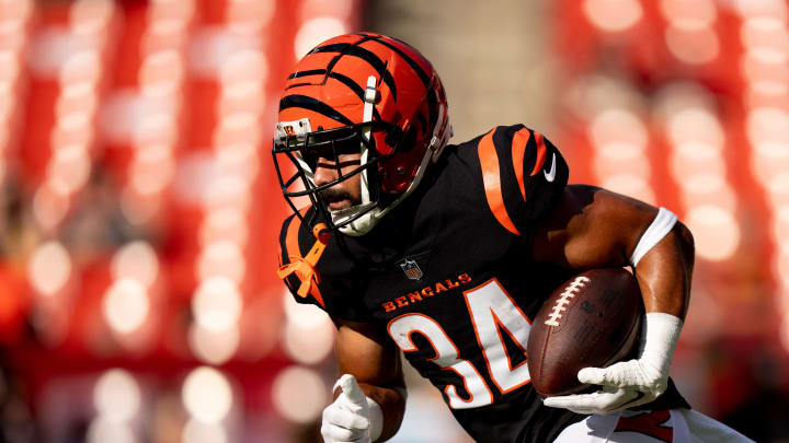 Cincinnati Bengals running back Jacob Saylors (34) runs with the ball before the NFL preseason week 3 game between the Cincinnati Bengals and the Washington Commanders at FedEx Field in Landover, M.D., on Saturday, Aug. 26, 2023. Cincinnati Bengals running back Jacob Saylors (34) runs with the ball before the NFL preseason week 3 game between the Cincinnati Bengals and the Washington Commanders at FedEx Field in Landover, M.D., on Saturday, Aug. 26, 2023.