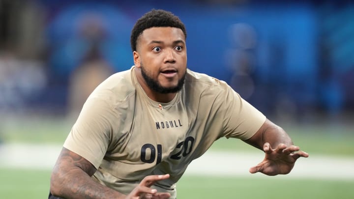 Mar 3, 2024; Indianapolis, IN, USA; Notre Dame offensive lineman Blake Fisher (OL20) during the 2024 NFL Combine at Lucas Oil Stadium. Mandatory Credit: Kirby Lee-USA TODAY Sports Mar 3, 2024; Indianapolis, IN, USA; Notre Dame offensive lineman Blake Fisher (OL20) during the 2024 NFL Combine at Lucas Oil Stadium. Mandatory Credit: Kirby Lee-USA TODAY Sports