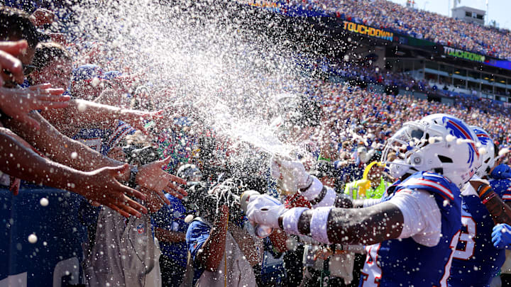 Miami Dolphins v Buffalo Bills