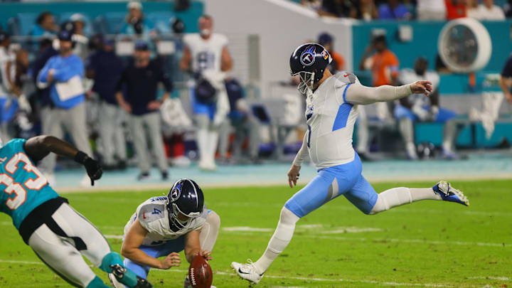 Sep 30, 2024; Miami Gardens, Florida, USA; Tennessee Titans place kicker Nick Folk (6) scores a field goal against the Miami Dolphins during the second quarter at Hard Rock Stadium. Mandatory Credit: Sam Navarro-Imagn Images
