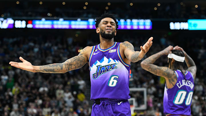 Philadelphia 76ers v Utah Jazz