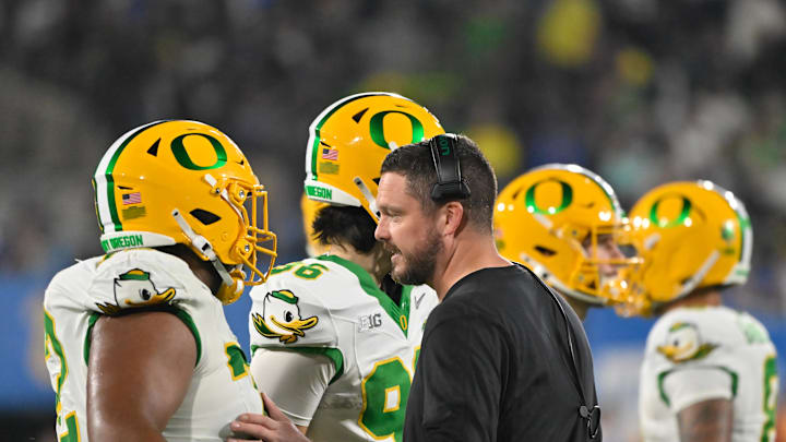 Autzen Zoo regular George E. observes that Dan Lanning is the son of two teachers, and is at heart a teacher. He's adept at giving his players a plan, a vision and a focus. 