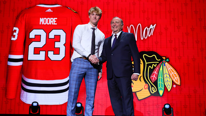 Blackhawks prospect Oliver Moore