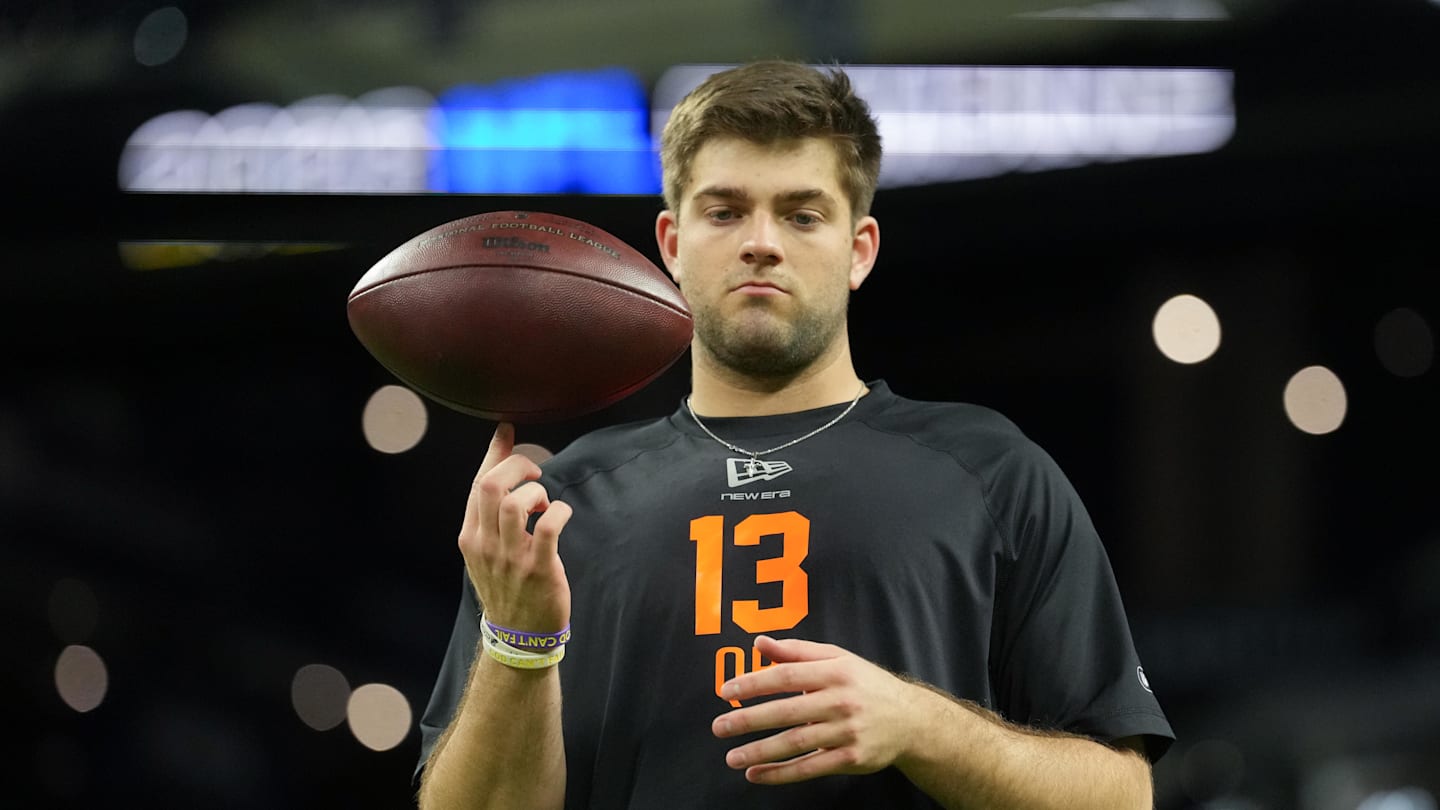 What If The Scheme Change Doesn't Work? Do the Eagles Need A Contingency at QB