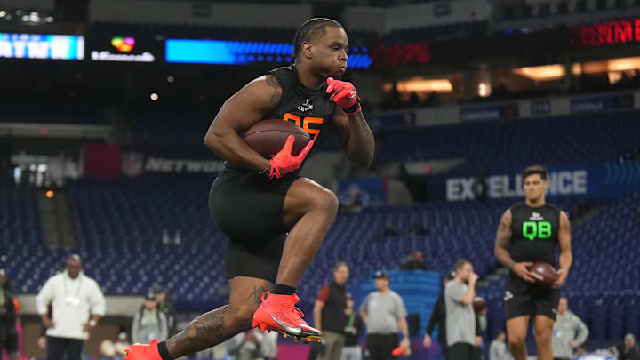 Mar 1, 2025; Indianapolis, IN, USA; Georgia running back Trevor Etienne (RB06) during the 2025 NFL Combine at Lucas Oil Stadium. Mandatory Credit: Kirby Lee-Imagn Images Mar 1, 2025; Indianapolis, IN, USA; Georgia running back Trevor Etienne (RB06) during the 2025 NFL Combine at Lucas Oil Stadium. Mandatory Credit: Kirby Lee-Imagn Images