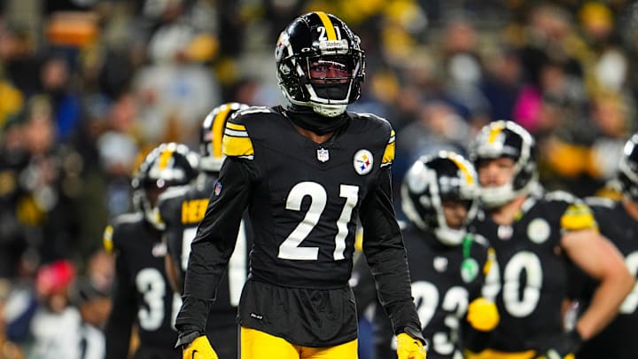 Tennessee Titans v Pittsburgh Steelers