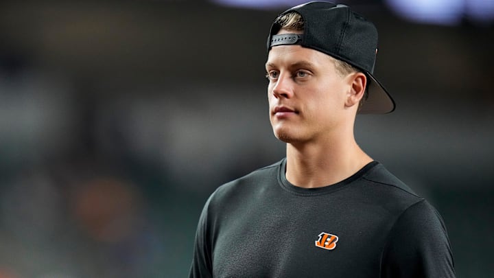Cincinnati Bengals quarterback Joe Burrow (9) walks for the locker room after the fourth quarter of