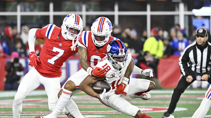 New England Patriots cornerback Carlton Davis III (7)