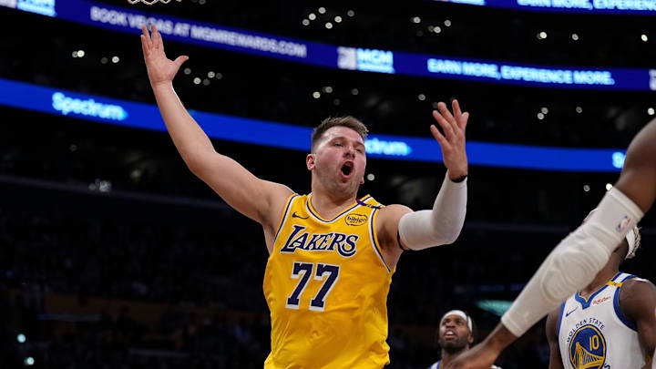 Golden State Warriors v Los Angeles Lakers