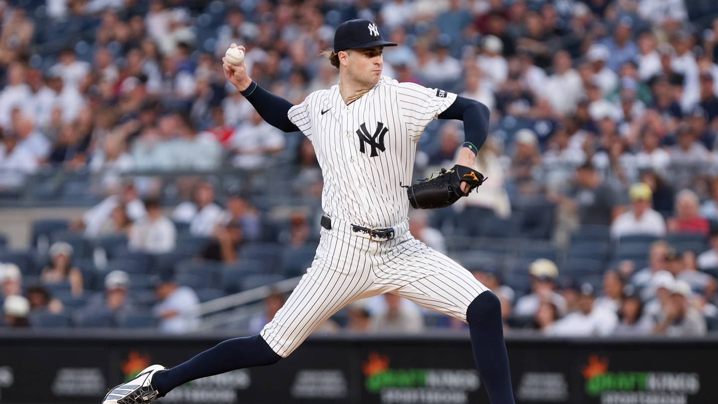 A Yankee fan turned Red Sox pitcher's take on MLB's most vicious rivalry ahead of Wild Card Series