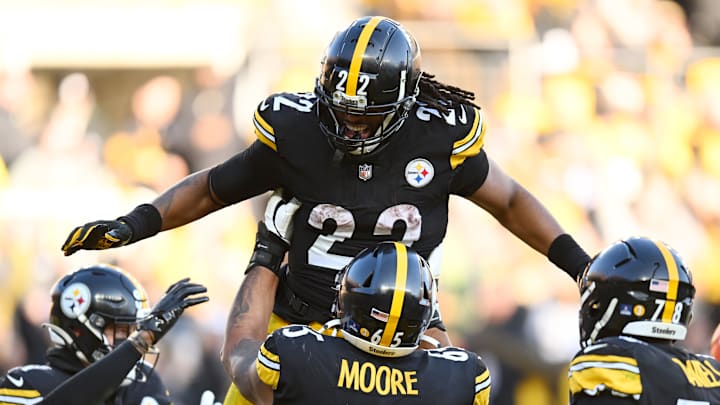 Cleveland Browns v Pittsburgh Steelers