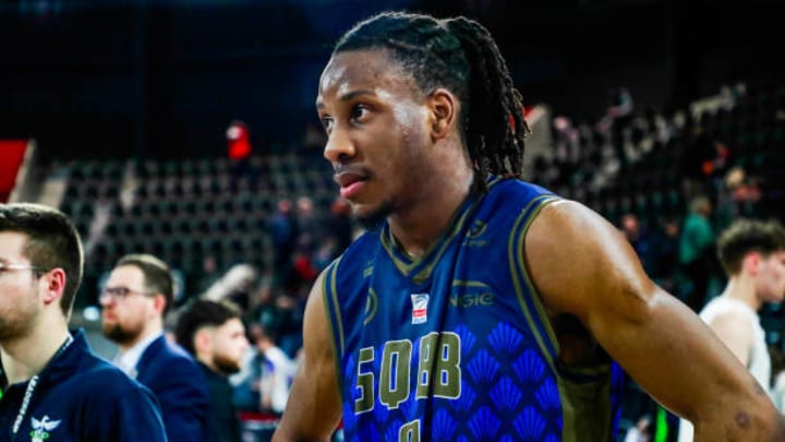 Dallas Mavericks forward Mevlin Ajinca