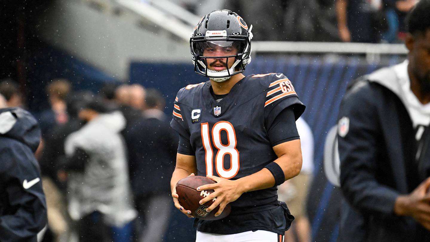 Bears vs. Eagles Week 3 Inactives: Who's In, Who's Out For 'Monday Night Football'
