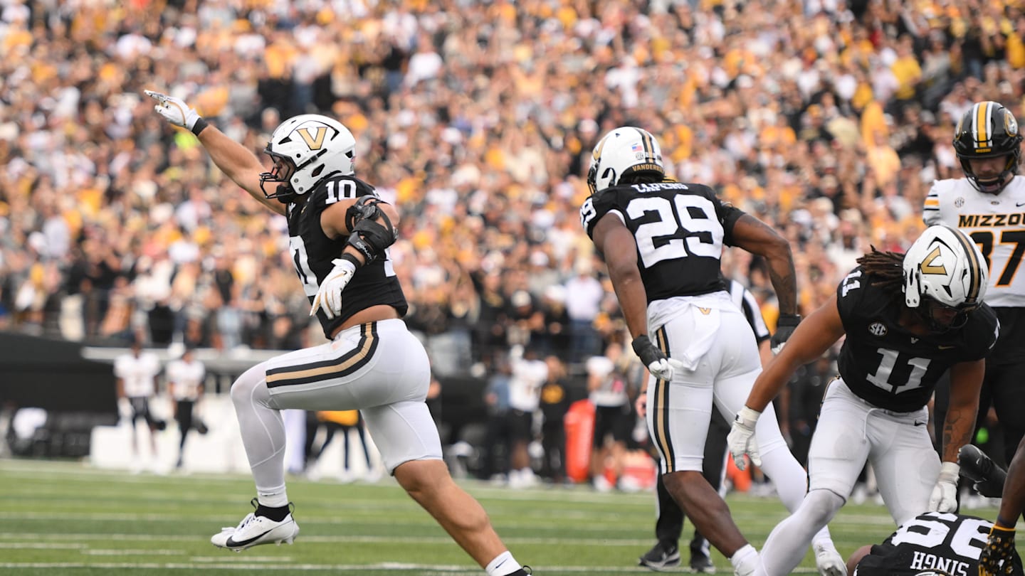 Vanderbilt Football Sets Record For All-District Honorees: The Anchor