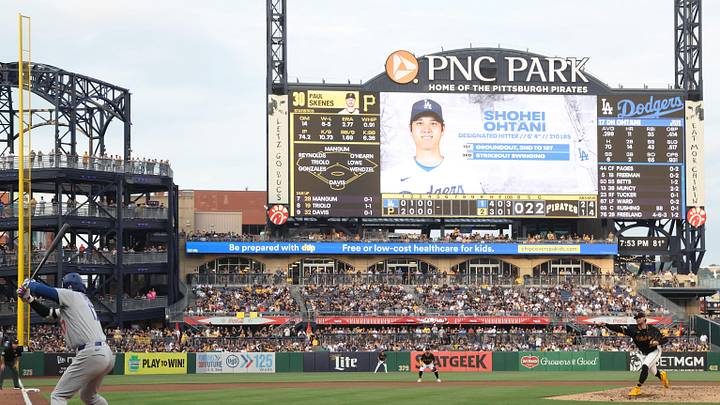 Pittsburgh Pirates starting pitcher Paul Skenes (30) pitches to Los Angeles Dodgers designated hitter Shohei Ohtani (17) Mandatory Credit: Charles LeClaire-Imagn Images