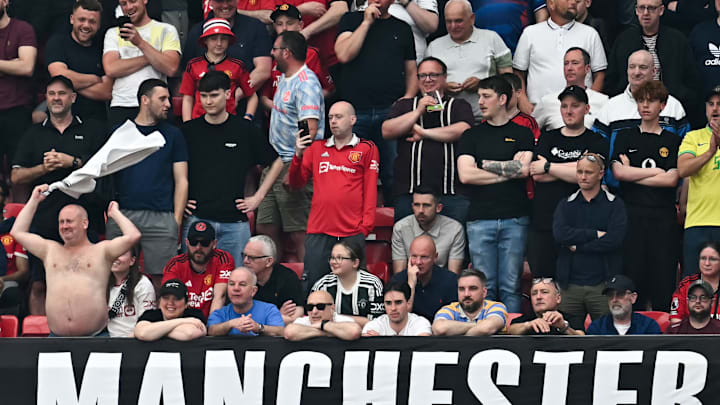 Manchester United fans urge Erik ten Hag to use Harry Amass