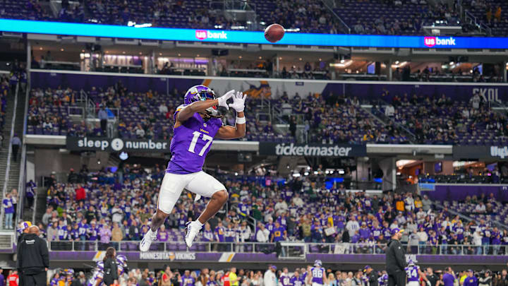 Dec 31, 2023; Minneapolis, Minnesota, USA; Minnesota Vikings wide receiver K.J. Osborn (17) warms up
