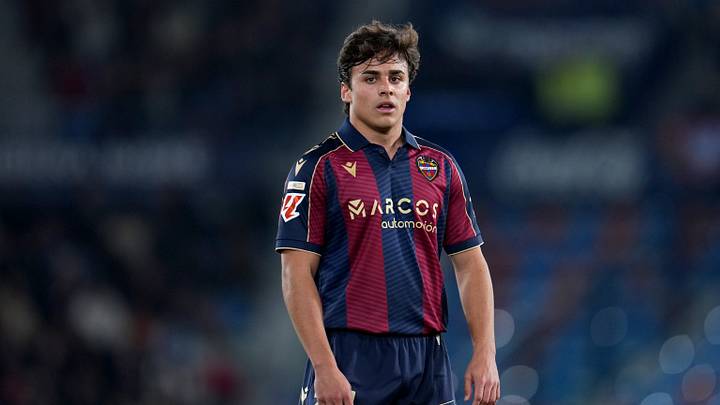 Carlos Álvarez habría firmado tres años con América 
