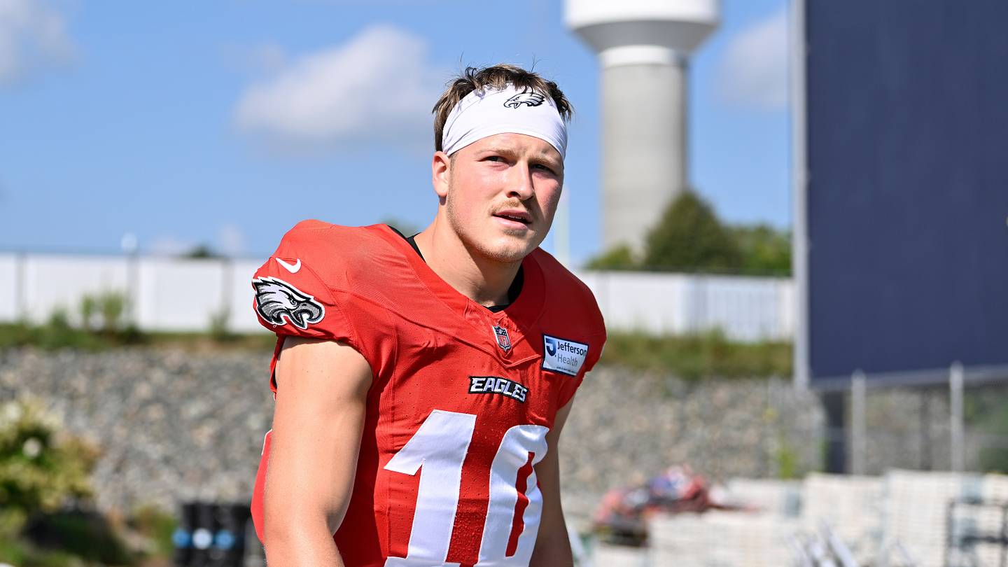 5 Eagles Who Can Play Their Way Off the Bubble In Preseason Showdown With Patriots