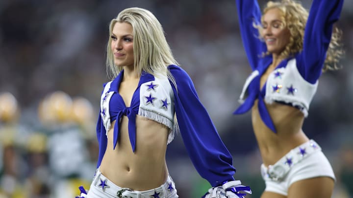 Dallas Cowboys cheerleaders 