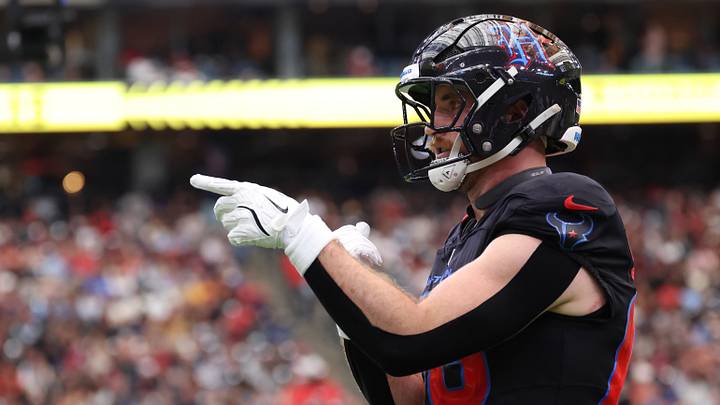 Jan 4, 2026; Houston, Texas, USA; Houston Texans tight end Dalton Schultz (86) reacts after a catch against the Indianapolis Colts during the first half at NRG Stadium. Mandatory Credit: Troy Taormina-Imagn Images Jan 4, 2026; Houston, Texas, USA; Houston Texans tight end Dalton Schultz (86) reacts after a catch against the Indianapolis Colts during the first half at NRG Stadium. Mandatory Credit: Troy Taormina-Imagn Images