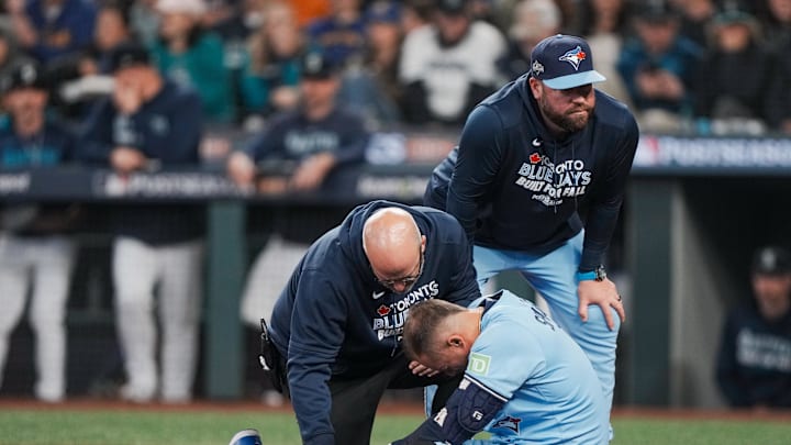 Springer exited the game in the top of the 7th inning after he was hit by a 95-mph sinker on his right knee. 