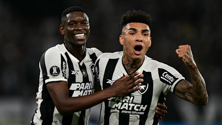 Botafogo foi superior ao Palmeiras durante todo o duelo