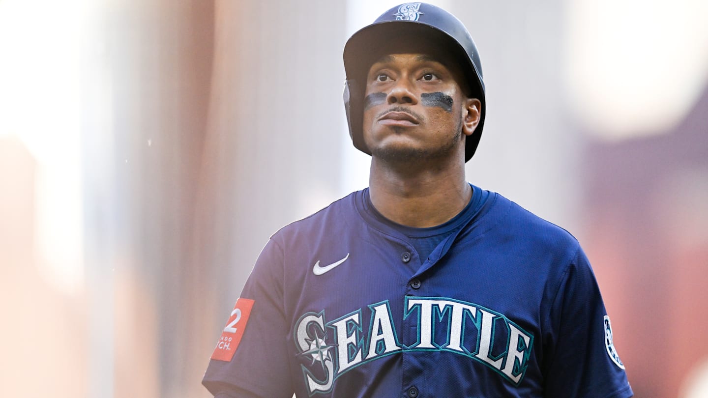 Mariners’ hottest hitter from April is becoming an unplayable liability