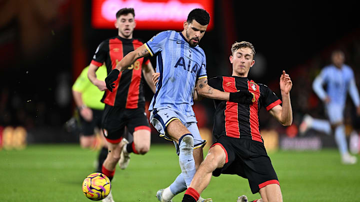 Dean Hujisen in action against Spurs