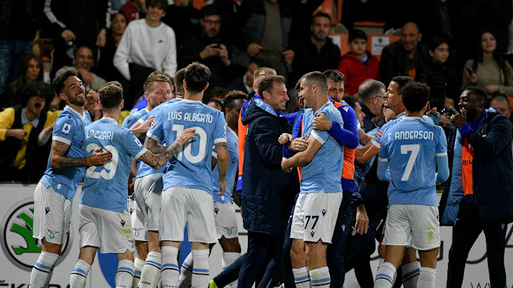 L'esultanza di gruppo della Lazio L'esultanza di gruppo della Lazio