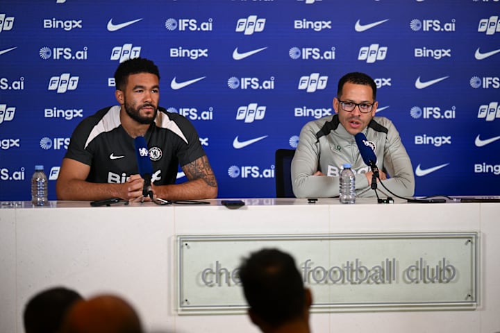 รีซ เจมส์, เลียม โรเซนิออร์