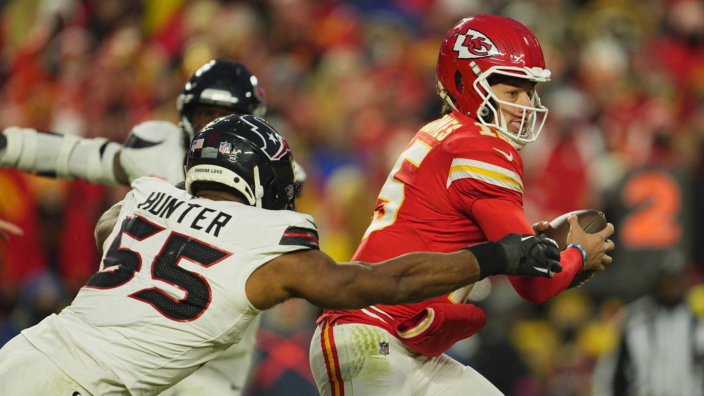 NFL Reverses Decision on Drama From Chiefs' Playoff Win Over Texans