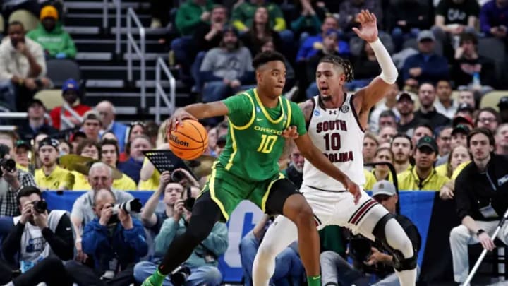 Oregon Duck basketball forward Kwame Evans Jr.