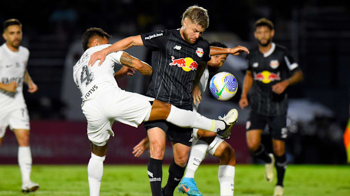 2024 terá quatro jogos entre Corinthians e Red Bull Bragantino  e o Massa Bruta levou a melhor no primeiro