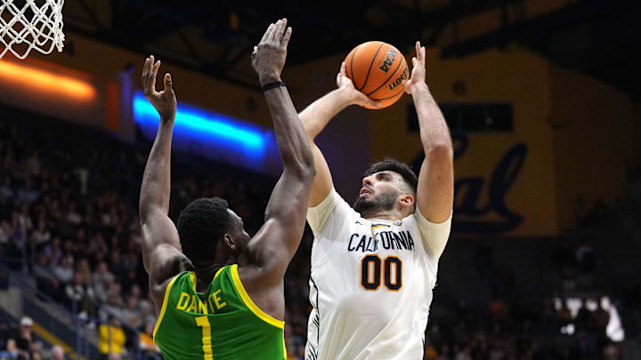 Feb 24, 2024; Berkeley, California, USA; California Golden Bears forward Fardaws Aimaq (00) shoots