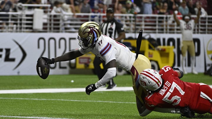 Jun 14, 2025; St. Louis, MO, USA; Michigan Panthers wide receiver Malik Turner (17) scores a touchdown against the DC Defenders during the second quarter of the 2025 UFL Championship at The Dome at America’s Center. Mandatory Credit: Jeff Le-Imagn Images